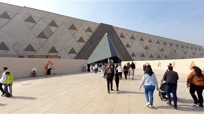 ماذا اكتشف موظفو الدقهلية داخل أروقة المتحف المصرى الكبير؟