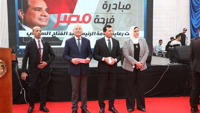 محافظ القاهرة ووزير الشباب يشاركان في 