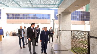 محافظ الدقهلية يوجه بسرعة الانتهاء من أعمال تطوير النصب التذكاري للشهداء بالمنصورة