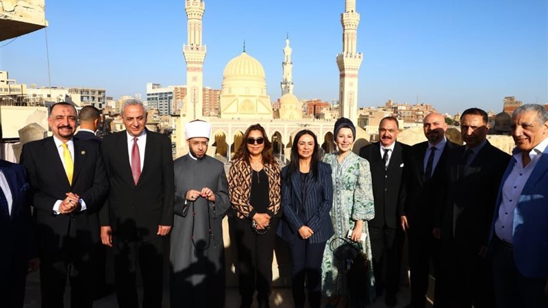 الوزراء أثناء تفقد أعمال تطوير مسجد السيد البدوي