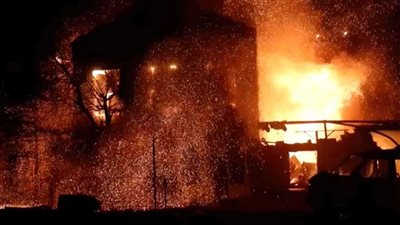 4 قتلى وعشرات الجرحى في هجوم صاروخي روسي على دنيبرو (فيديو)