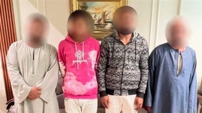 بسبب خلافات النسب.. ضبط المتهمين بالتعدى بالضرب على شاب ووالدته في المنيا