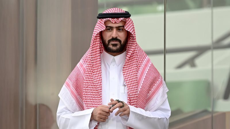 عبد العزيز بن فهد رئيس نادي الشباب السعوي 