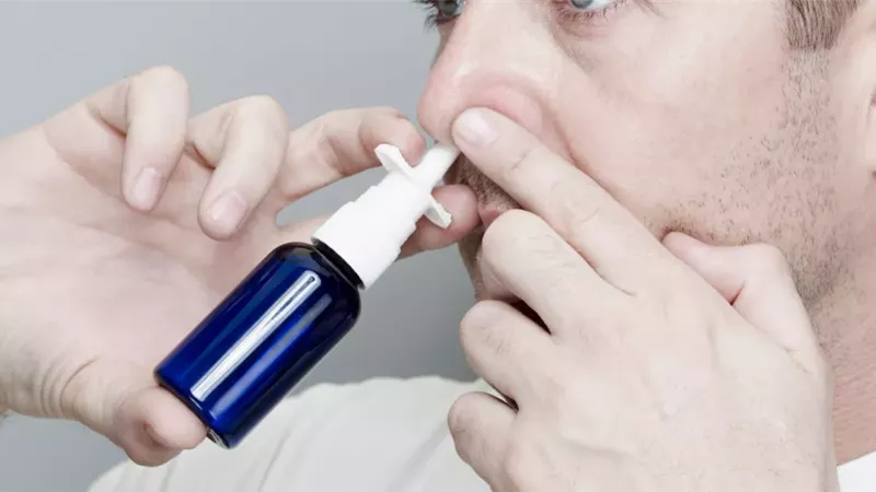 استخدام بخاخ الأنف 