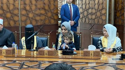 شيخ الأزهر يلتقي طلاب مدرسة 