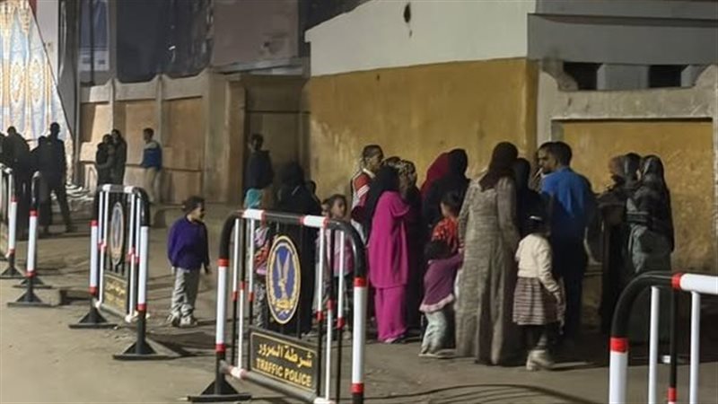 توافد السيدات على لجنان سوهاج