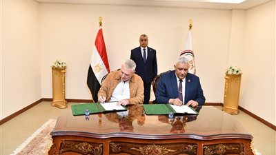 وزير الدولة للإنتاج الحربي يشهد مراسم توقيع عقد للتعاون المشترك في مجال التصنيع العسكري