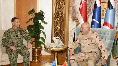 رئيس أركان حرب القوات المسلحة يلتقى قائد القيادة المركزية الأمريكية