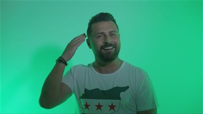 النجم السوري ريتشارد يطلق أغنيته الوطنية “نيالا” احتفالاً بعيد التحرير الأول