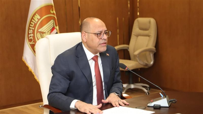 وزير العمل 