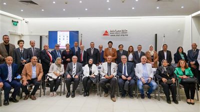 الخبراء في 