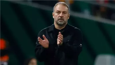 فليك يحدد بديل دي يونج أمام كوبنهاجن في دوري أبطال أوروبا