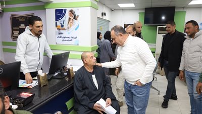 رئيس شركة المياه يتفقد خدمات السنطة ويراجع جاهزية محطات الصرف الصحي بالغربية