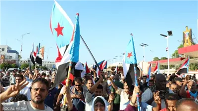 اعتصام مفتوح في عدن للمطالبة بتقرير المصير وسط تحركات عسكرية مكثفة في الجنوب