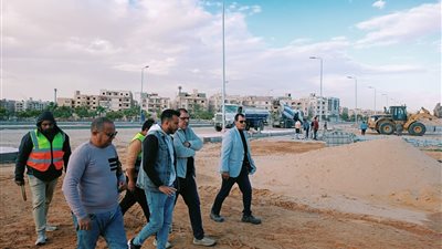 رئيس جهاز مدينة الشروق يتابع أعمال تطوير الموقف العام ويشدد على سرعة الإنجاز