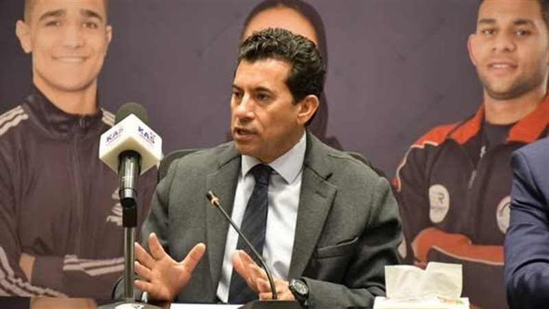وزير الشباب والرياضة 