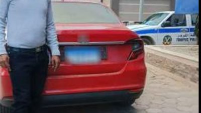 ضبط قائد سيارة طمس لوحاتها المعدنية بالمنوفية بعدتداول صورته على السوشيال ميديا