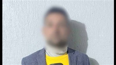 فيديو صادم على السوشيال ميديا.. ضبط شخص تحرش بسيدة داخل ميكروباص بالإسكندرية