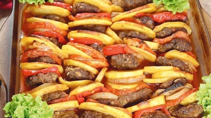 صينية الكفتة بالبطاطس 