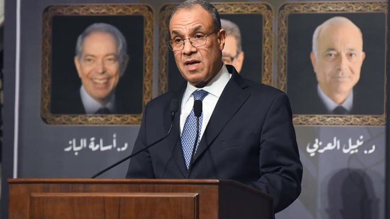 بدر عبد العاطي 