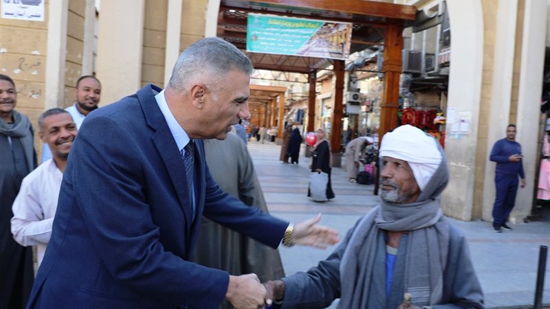 جولة محافظ أسوان