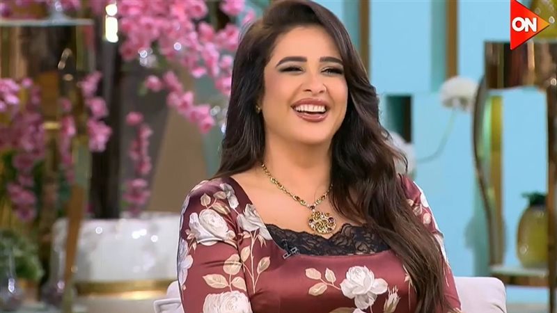 ياسمين عبد العزيز