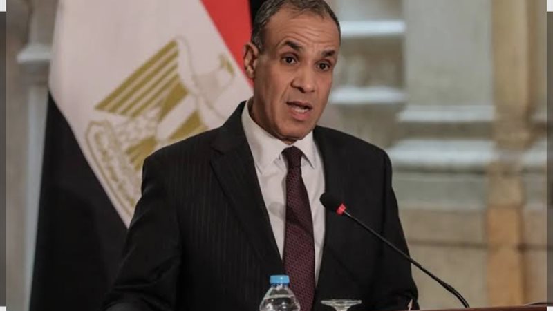 بدر عبد العاطي 