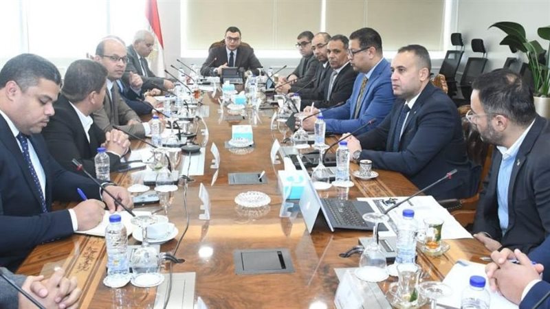 وزير الإسكان