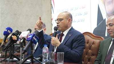 وزير العمل يطلق مبادرة التفتيش الذكي ويستعرض القانون الجديد مع أصحاب الأعمال