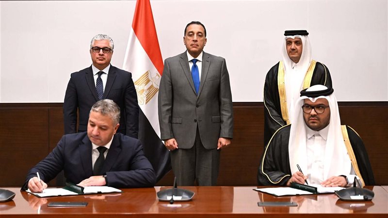 رئيس الوزراء يشهد توقيع عقد مشروع شركة 