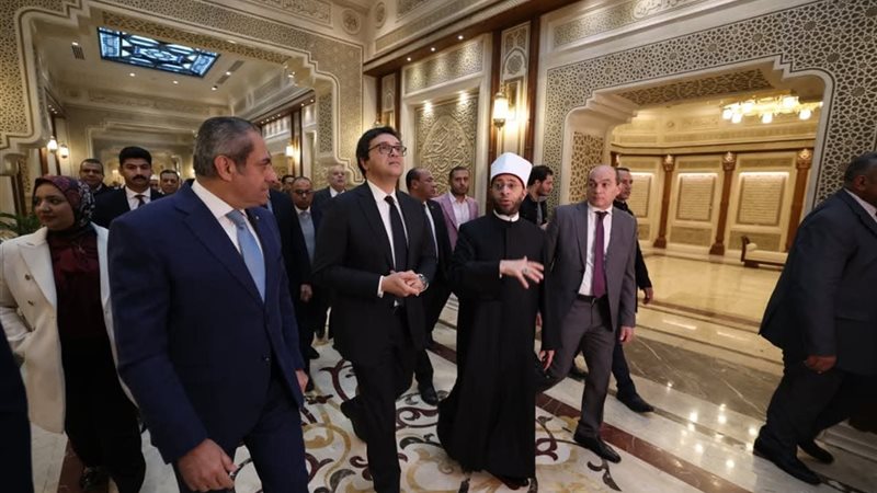 جانب من الافتتاح 
