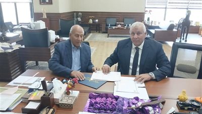 محافظ الوادي الجديد يوقّع بروتوكول إنشاء أول مدرسة دولية خاصة