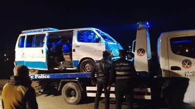 انتشال 6 جثامين بينهم طفل وسيدة إثر سقوط سيارة ميكروباص في ترعة بقنا