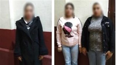 شبكة فجور بالإسكندرية..3 سيدات وشخصين يمارسون الأعمال المنافية للآداب عبر تطبيقات الهواتف