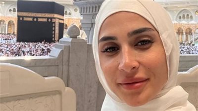 «بعد الانفصال».. آن الرفاعي توثق رحلتها الروحانية في العمرة وتلفت أنظار المتابعين