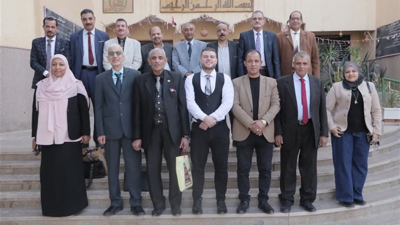 المدرسين المشاركين 