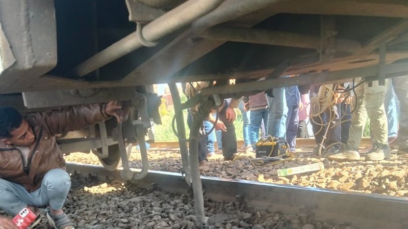 خروج عربة قطار عن القضبان بمحطة الحامول بالمنوفية