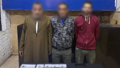 الأمن يحاصر تجار الأصوات بدار السلام.. ويضبط شخصين بحوزتهمما مبالغ مالية