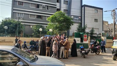 لحوم بلدية طازجة بسعر 290 جنيهًا للكيلو بديروط لتخفيف الأعباء عن المواطنين