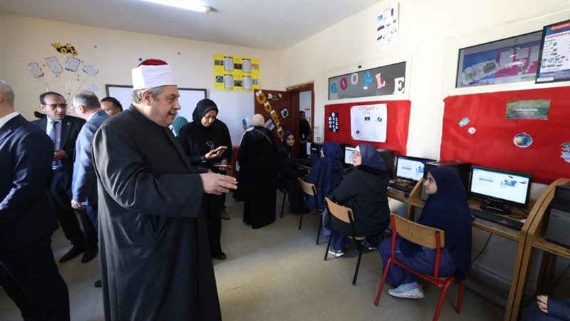 الشيخ أيمن عبدالغني رئيس قطاع المعاهد الأزهرية