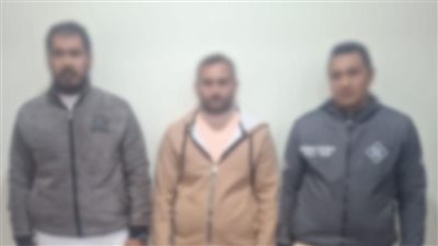 3 أشخاص بكفر الزيات يوجهون المواطنين لصالح مرشحين.. وتحرك أمني تجاههم
