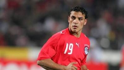 عمرو زكي: والدتي كانت مقهورة بسببي.. وأبو تريكة وراء فشل انتقالي للأهلي