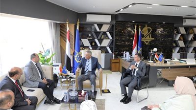 رئيس هيئة تنمية الصعيد ومحافظ أسوان يوقعان بروتوكولات تعاون لتنفيذ مشروعات تنموية