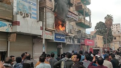 حريق منزل من 6 طوابق وإصابة 9 أشخاص باختناق في طهطا