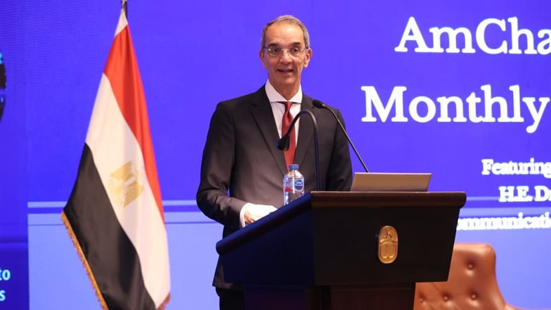  وزير الاتصالات