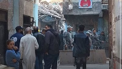 لليوم الثانى .. استمرارعمليات البحث عن ضحايا تحت انقاض عقار إمبابة المنهار 