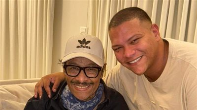 آخر مرة هقدر أفرحك.. أحمد عبد الحيمد ينعي وفاة والده بكلمات مؤثرة