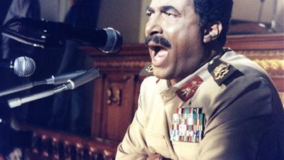 محسن أحمد: هكذا عاملني أحمد زكي بسبب أيام السادات 