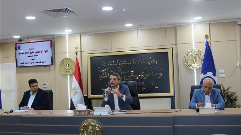محافظ السويس