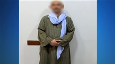 القبض على شخص بحوزته بطاقات شخصية للناخبين ومبالغ مالية بسوهاج
